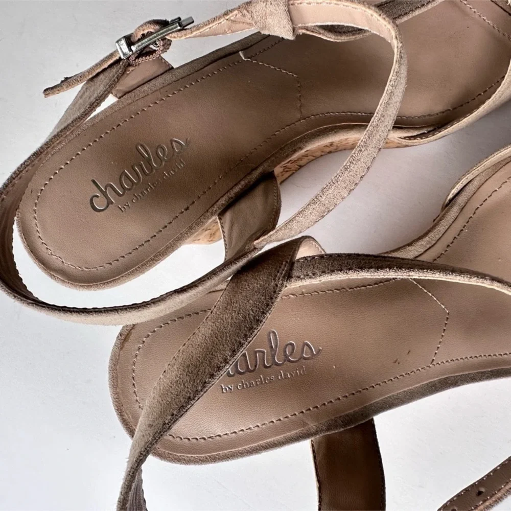 Charles by Charles David Latin Cork Wedge T-Strap Sandal in Nude Suede Size 8